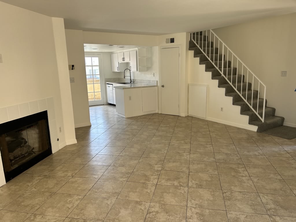 575 E Street – photo 2