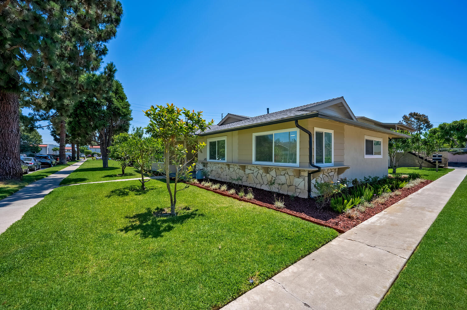 2620 West Aurora Street – photo 3