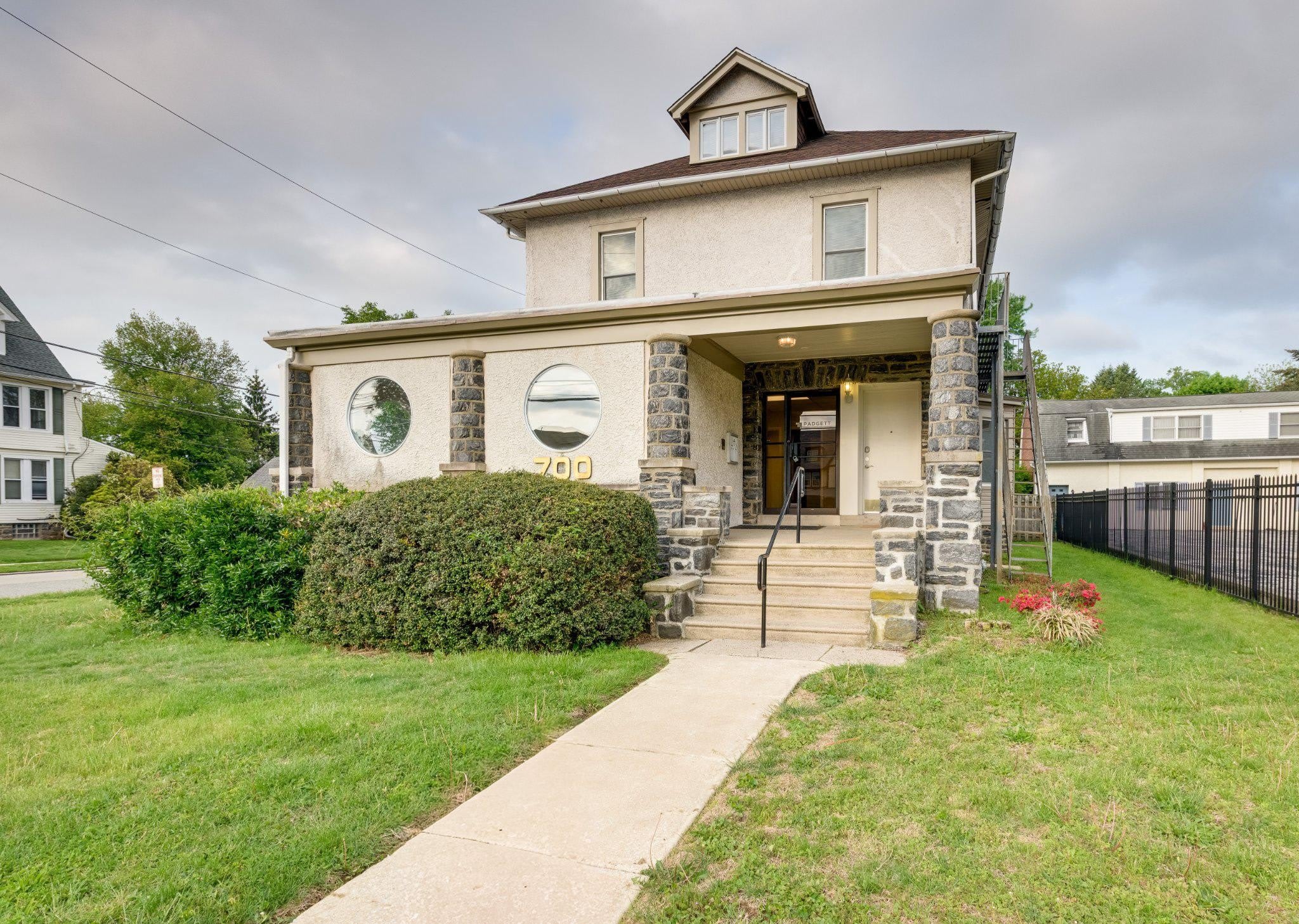 700 DARBY Road – photo 2