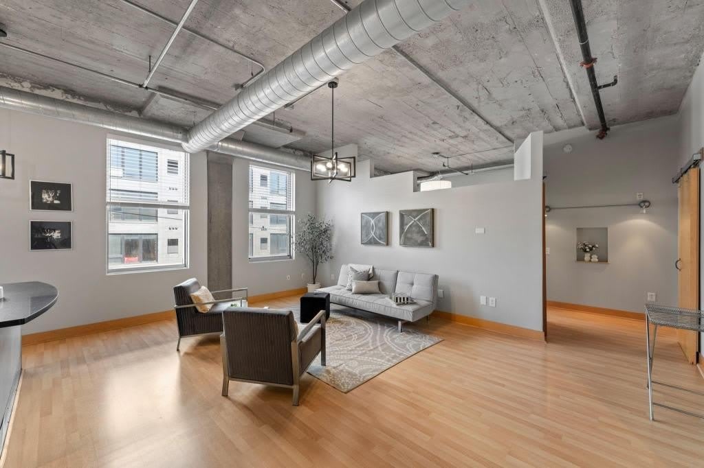 918 3rd St N – photo 3