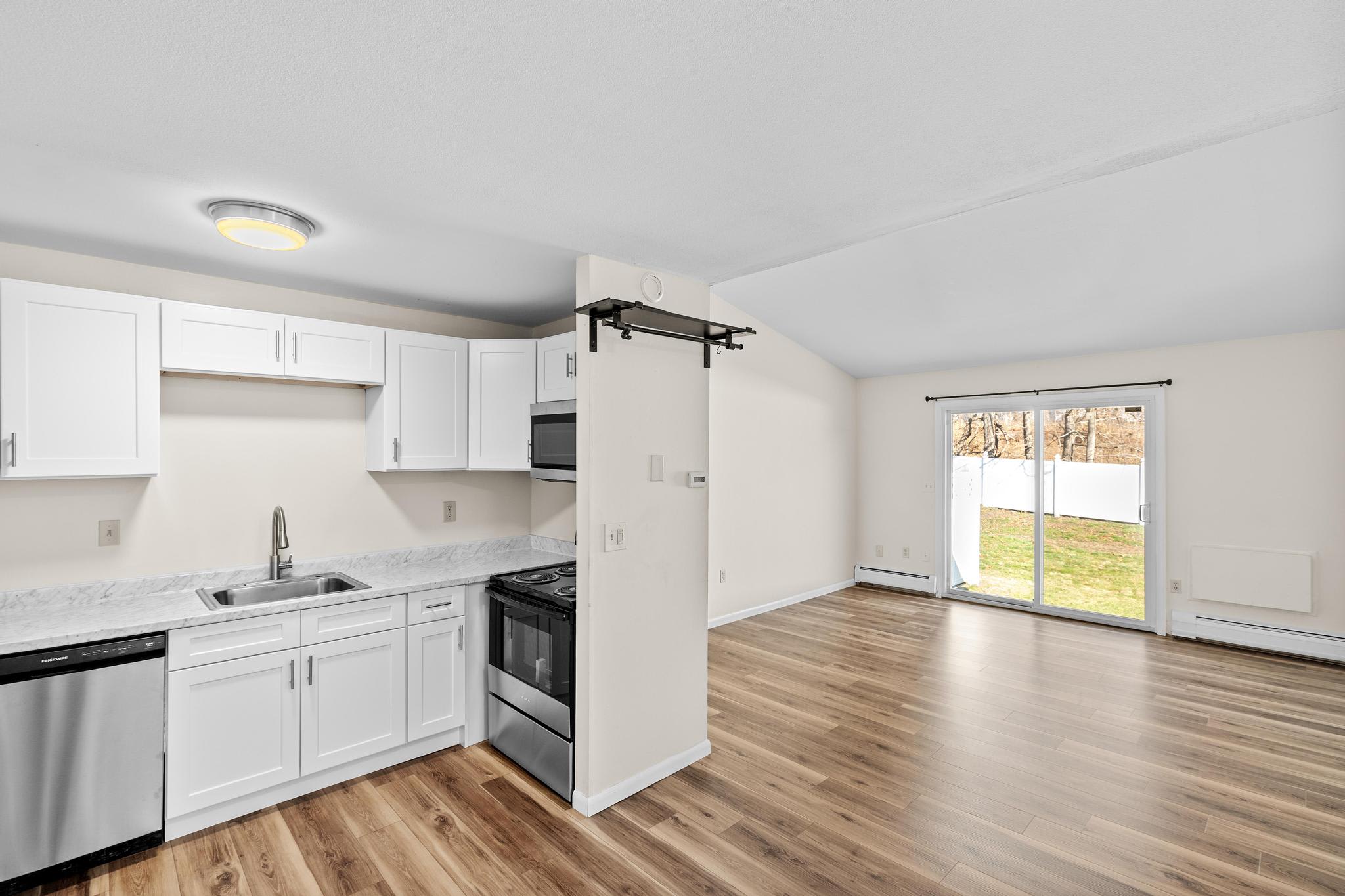 50 E Hill Rd – photo 3