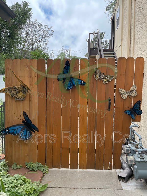 205 1 2 E Adams Ave – photo 2