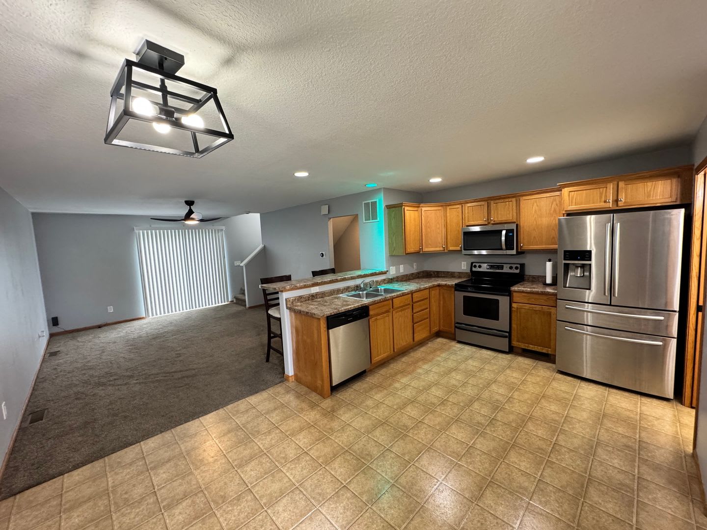3 Bedroom 3 1 2 Bath Condo In Davenport – photo 3