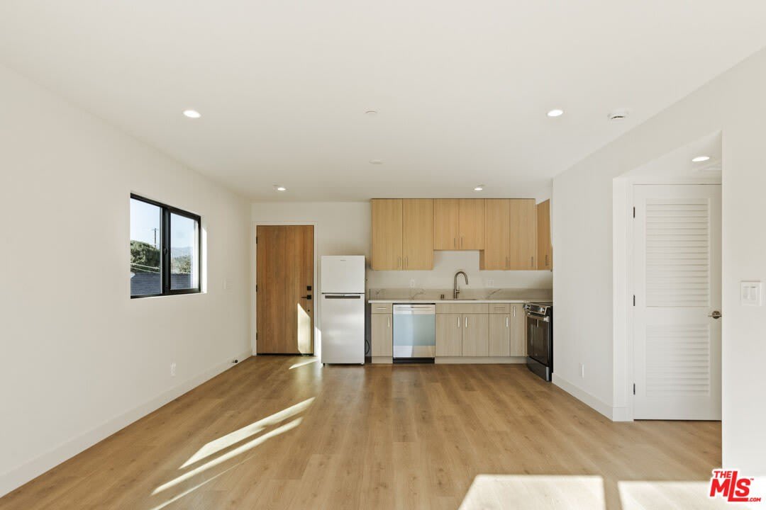 2838 Marsh St – photo 1