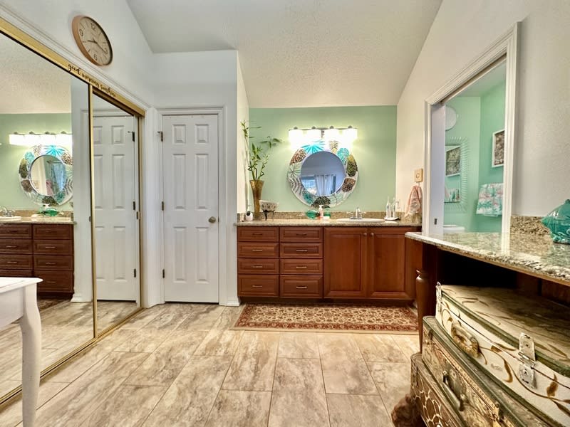 2012 Mistral Lane East – photo 5