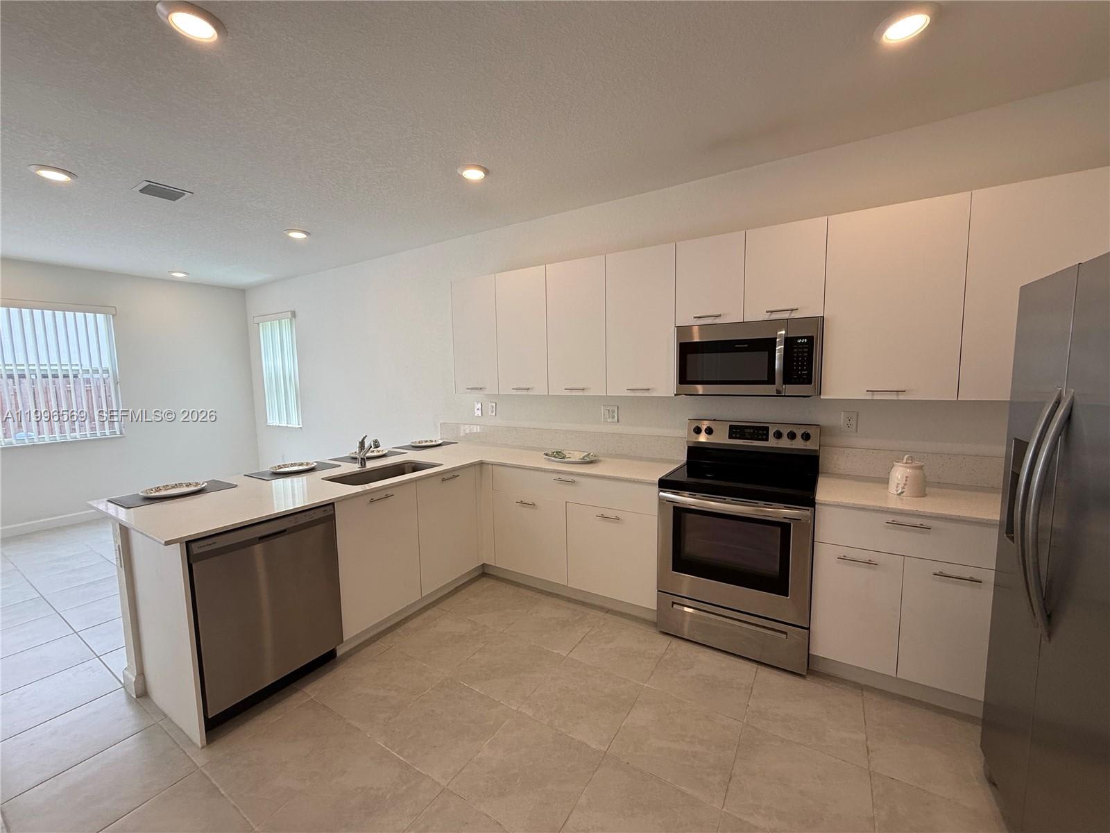 12845 Northwest 24th Avenue – photo 2