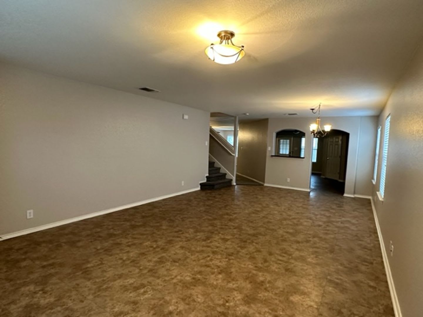READY FOR MOVE IN- HUGE OVER 3000 SQ FT – photo 3