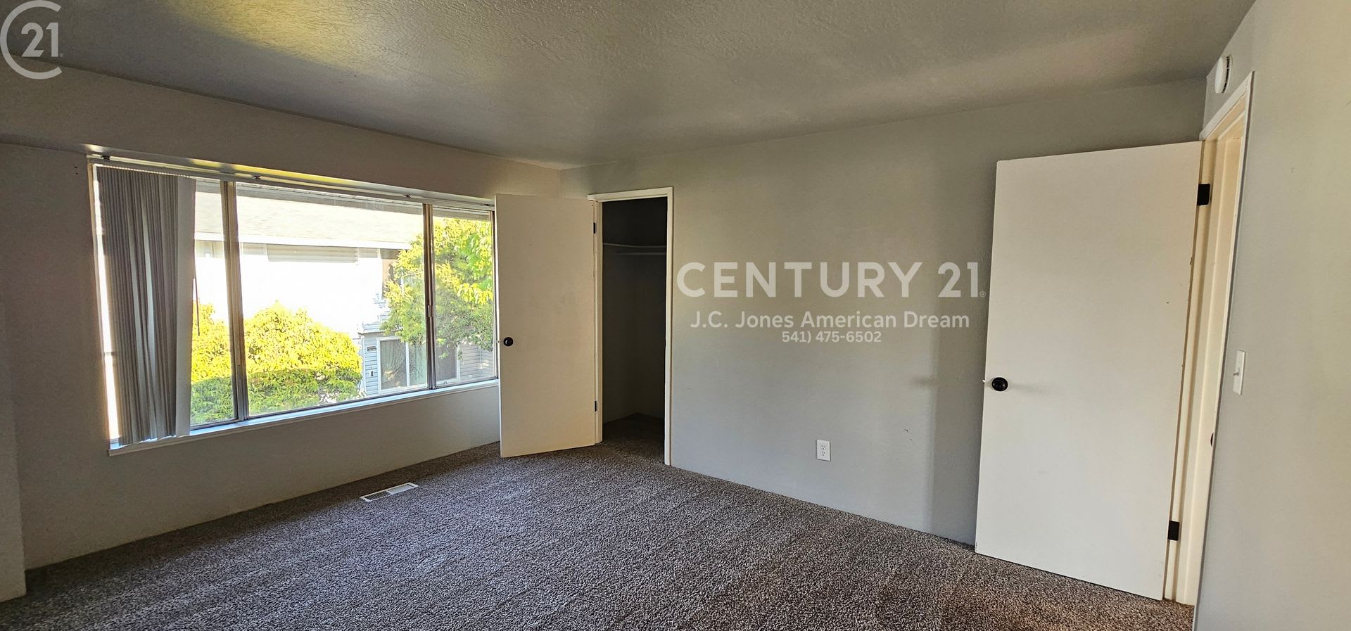 2 Bed 1 5 Bath Town Home North Medford – photo 5
