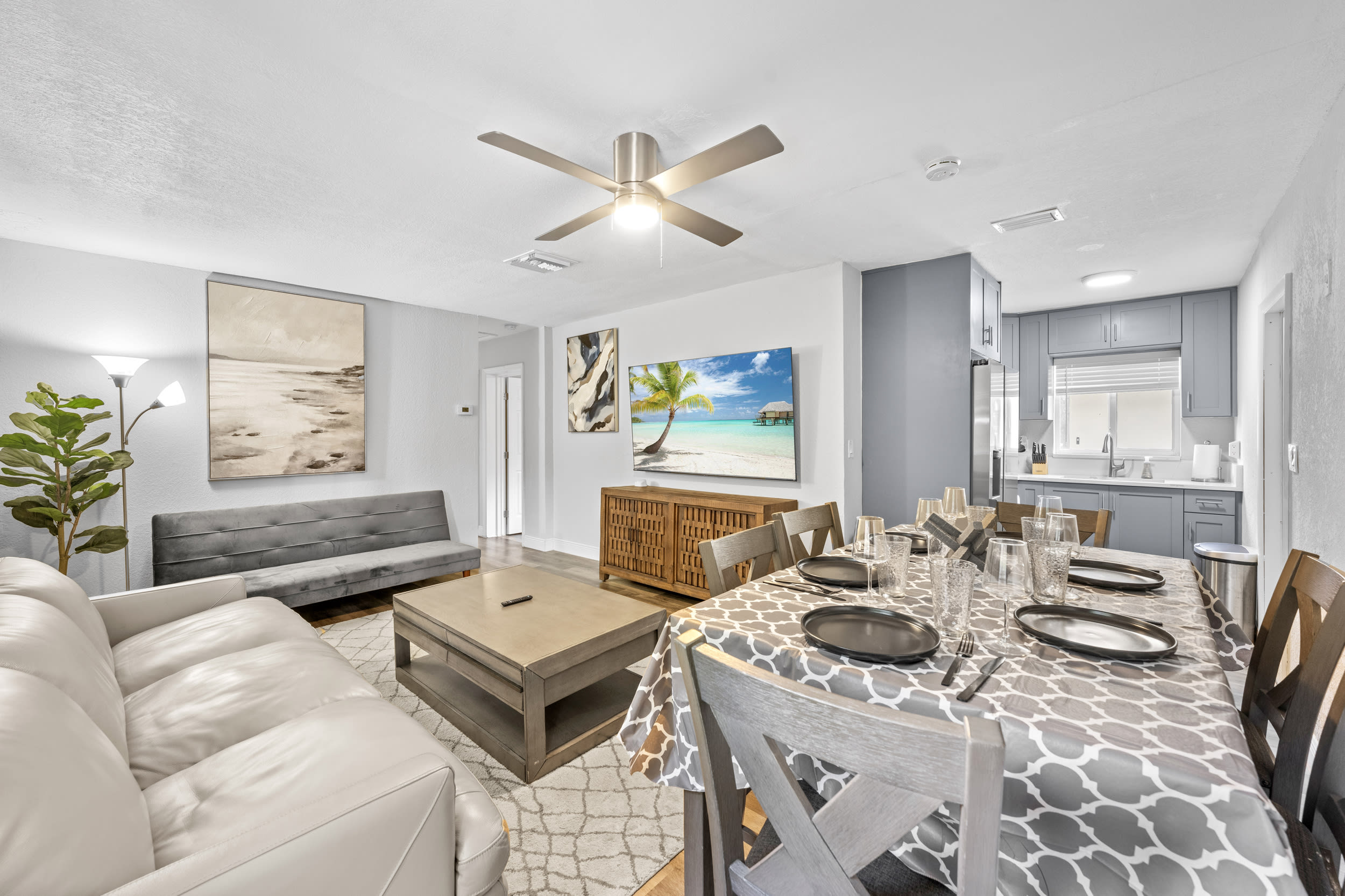 1208 Ne 5Th Ave – photo 3
