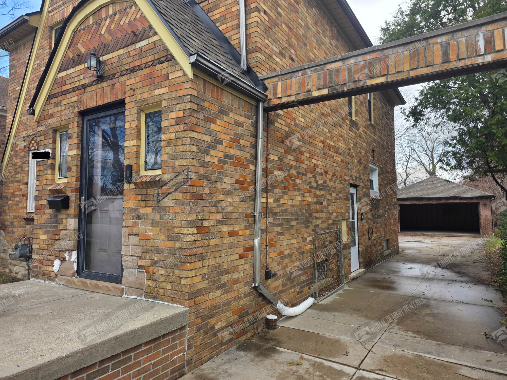 15524 Winthrop St – photo 2