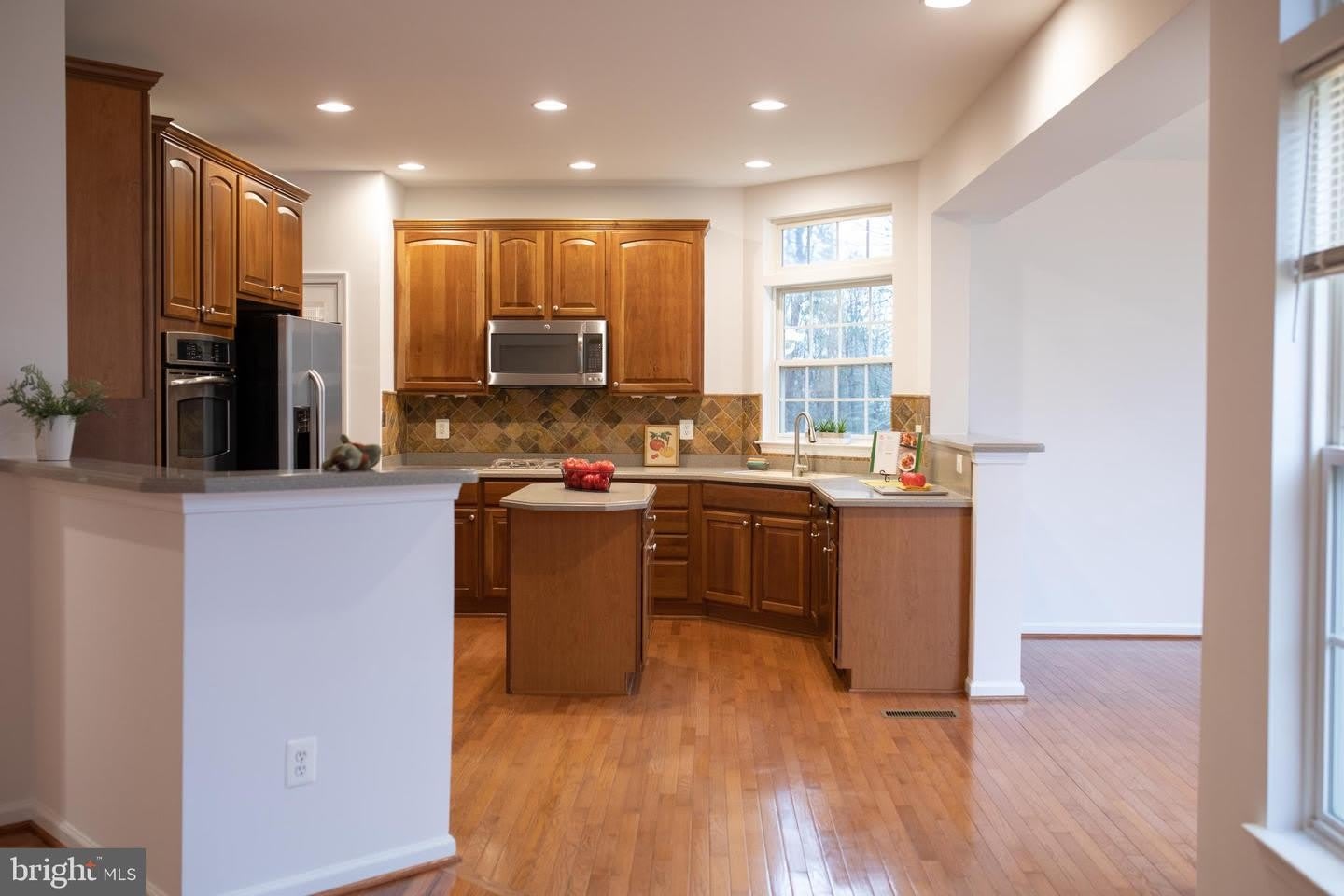 18061 CAMDENHURST DR – photo 2