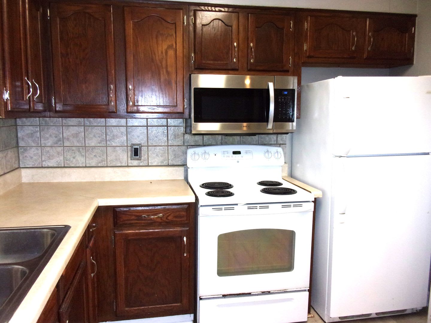 2 Bedroom 1 Bath Ground Floor Condo – photo 5