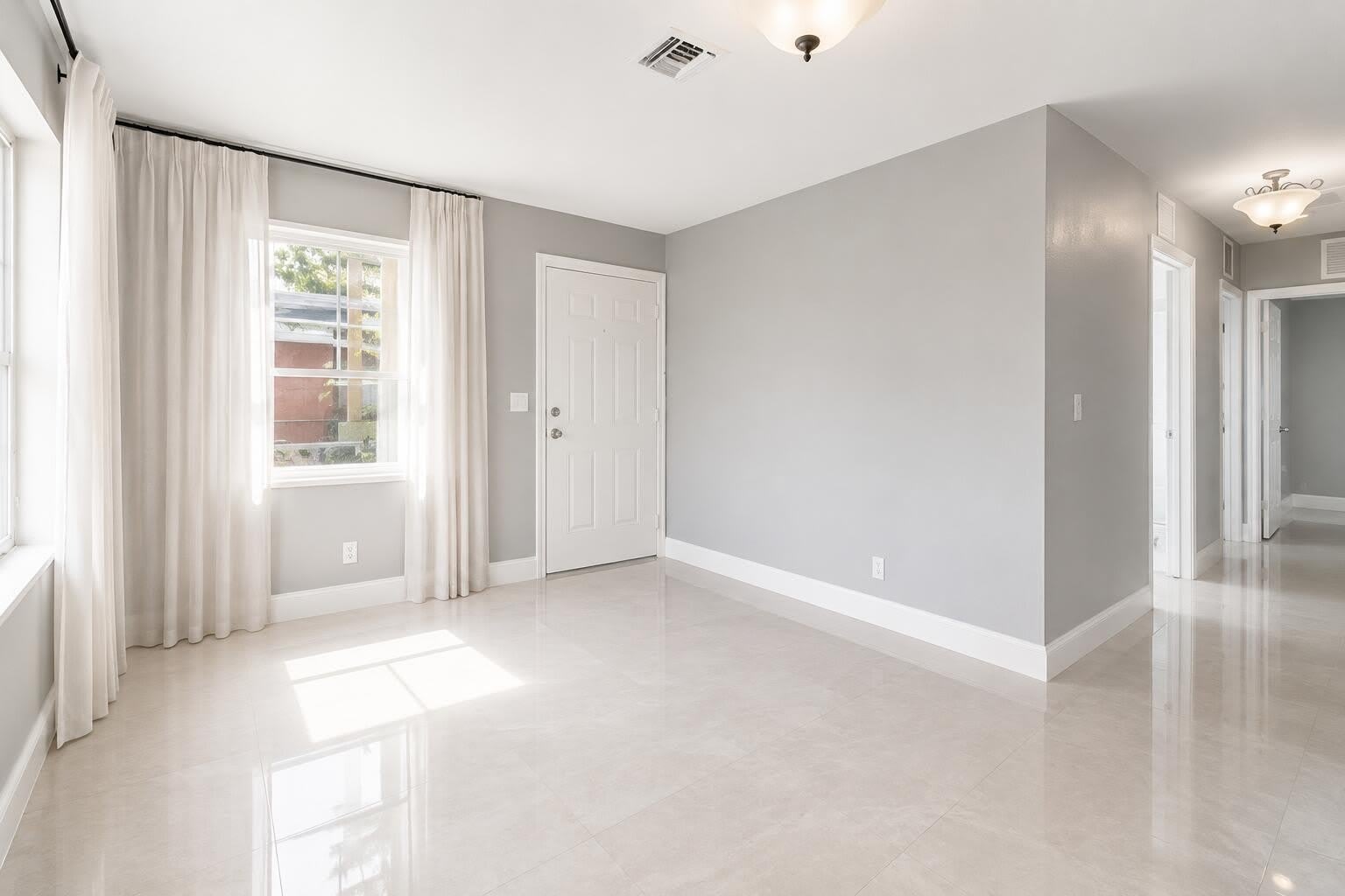 5605 Pinewood Avenue – photo 4