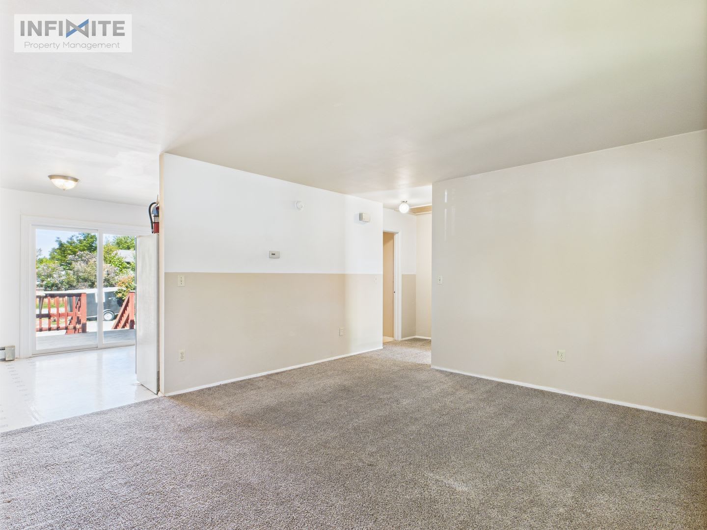 4 Bedroom Near Downtown! – photo 2