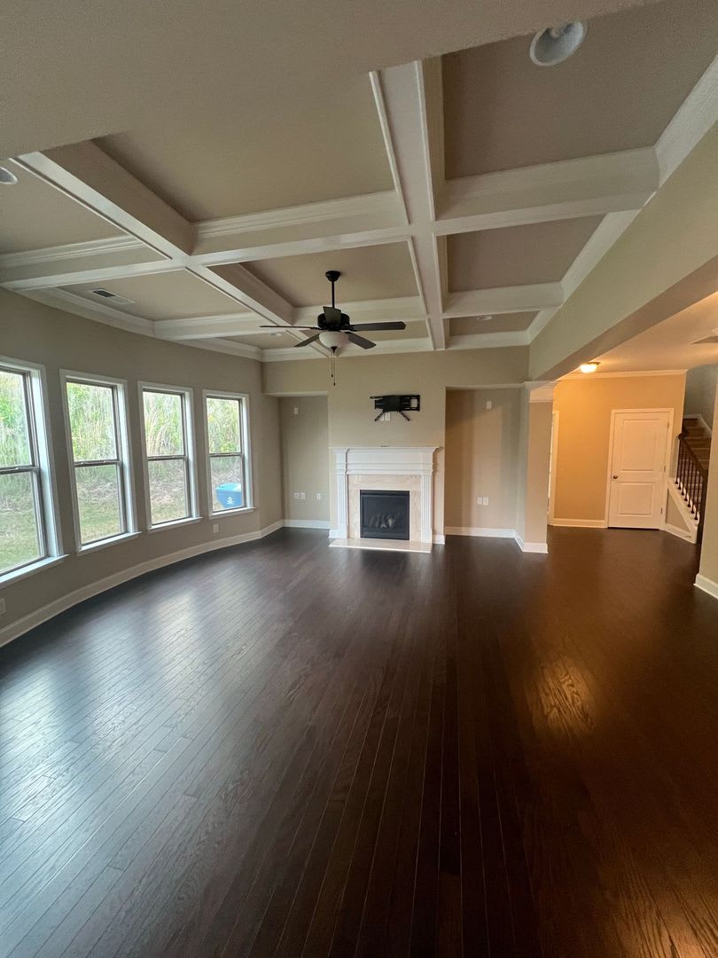 Now Ready! Amazing 5 bedroom house with 3 full bathrooms! – photo 2