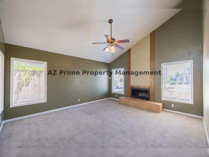 5502 East Roanoke Avenue – photo 4