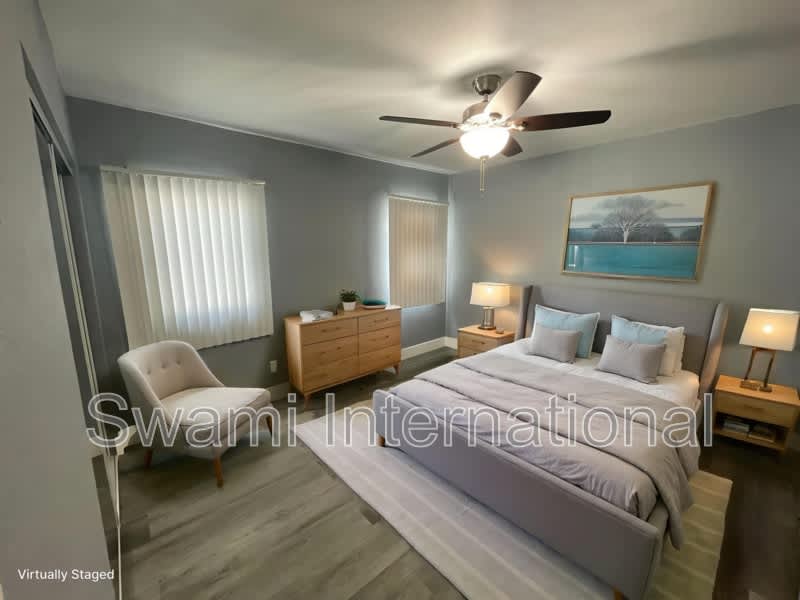 1031 W. 102nd St. – photo 2