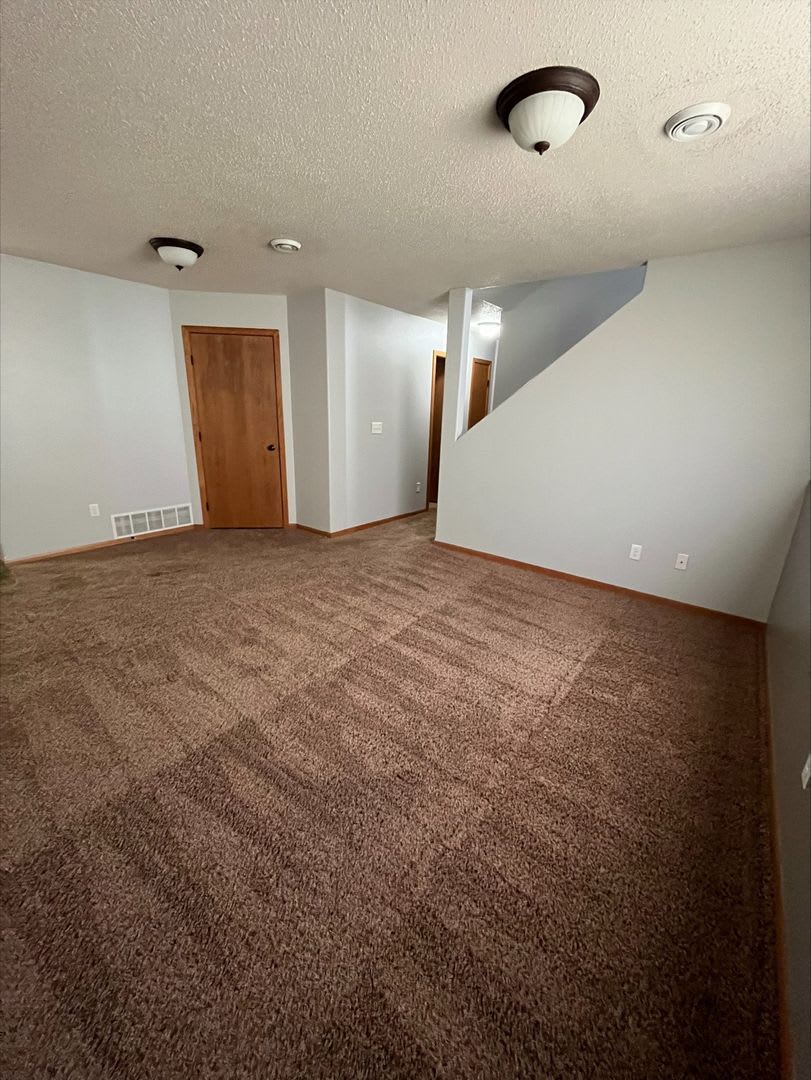 Heated Garage 3 Bed 2 Bath Twin Home – photo 3