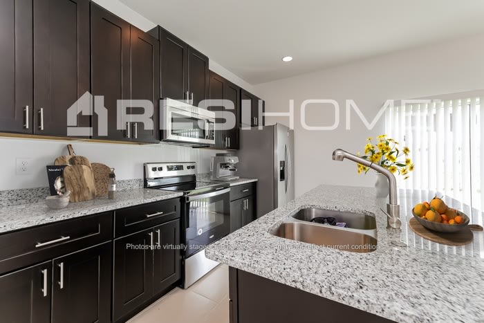318 Daffodil Lane – photo 2
