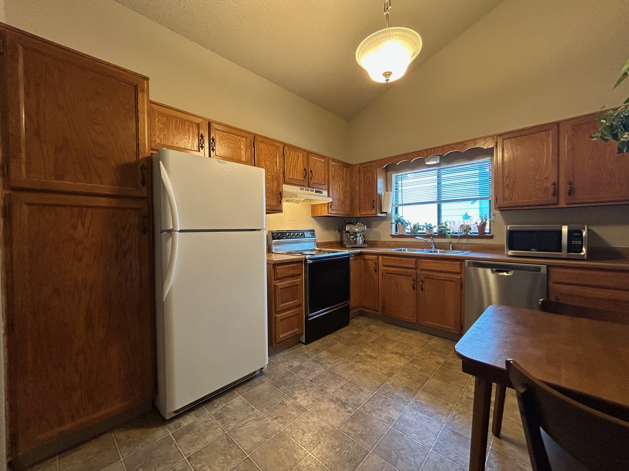5935 Pemberton Way – photo 2