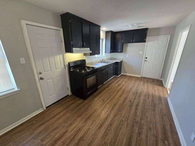 7326 Milford Dr – photo 5