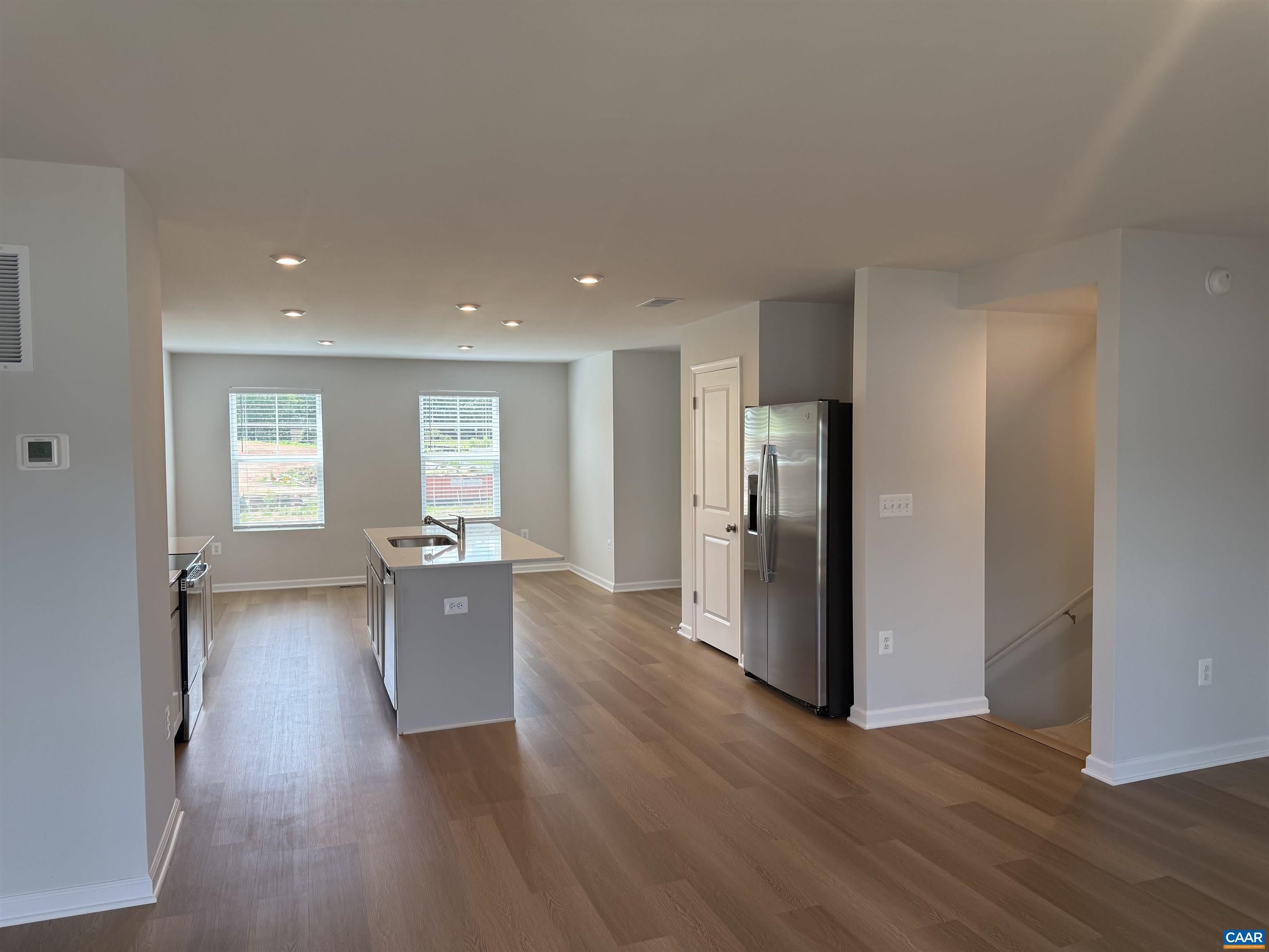 37 LAURIN ST – photo 5