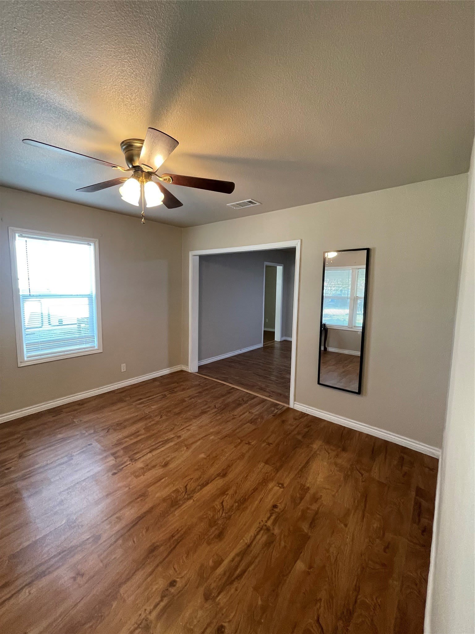 1018 Dubois Street – photo 3