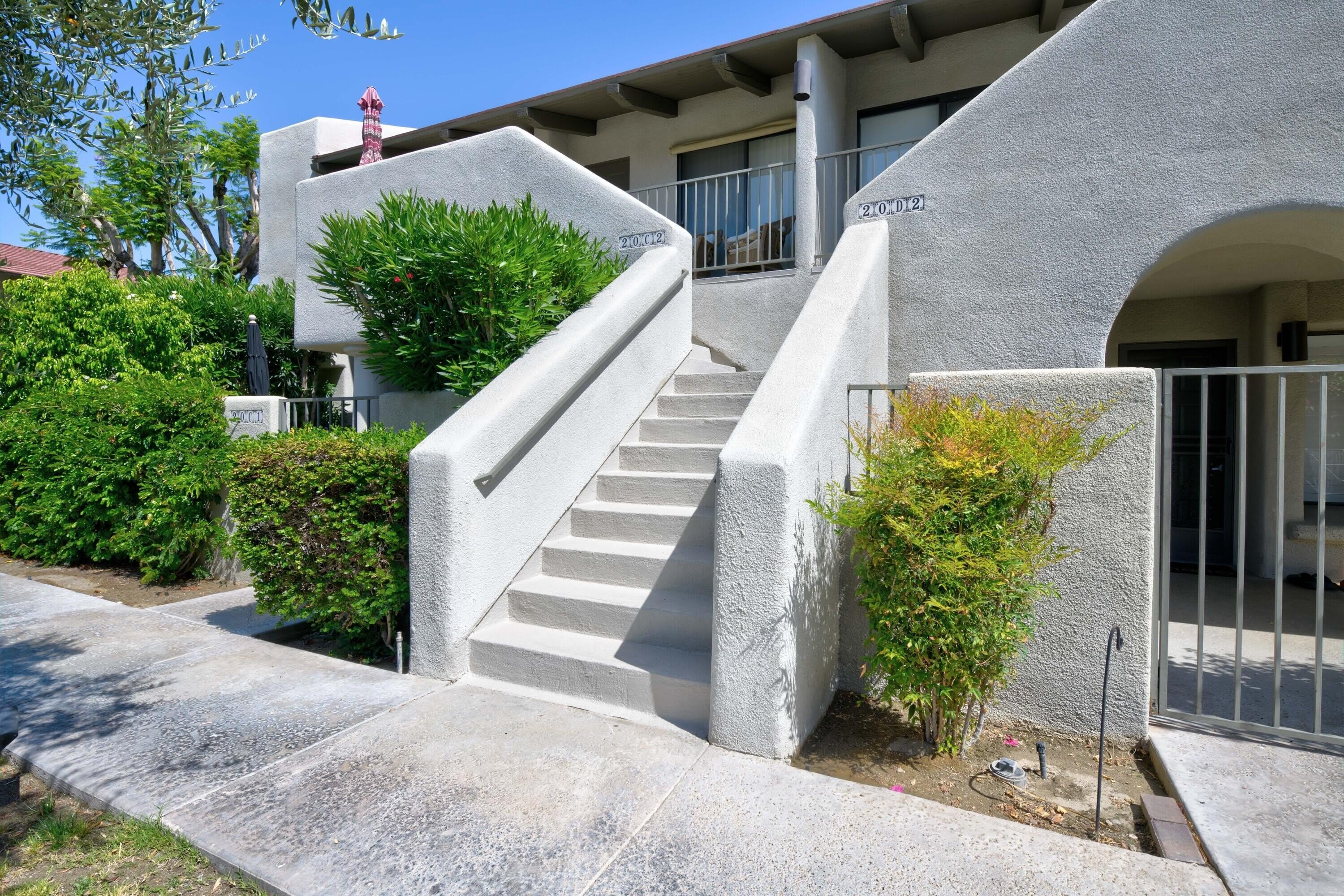 1150 E Amado Road – photo 4