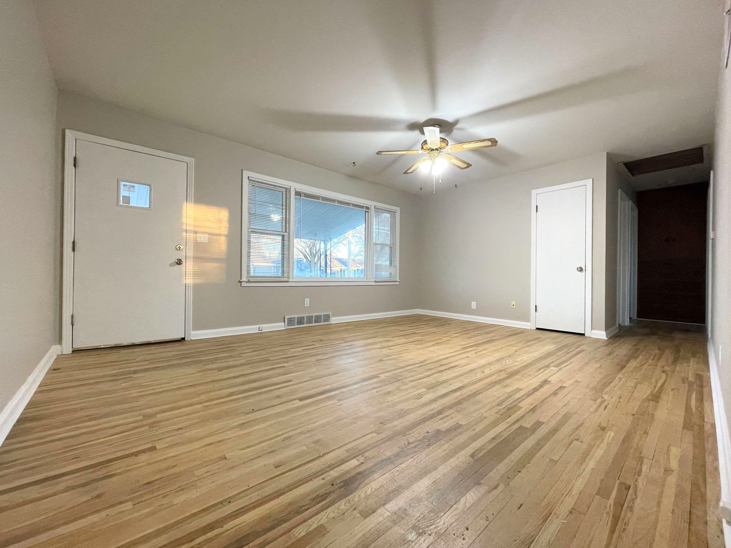 3 bedroom home – photo 2