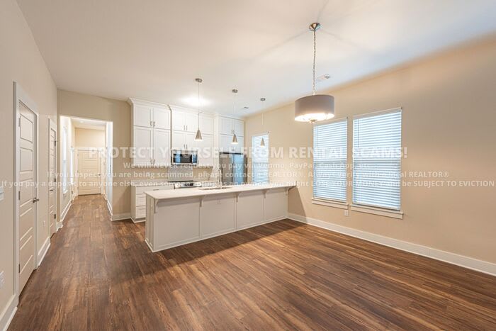 886 Hill Avenue – photo 5