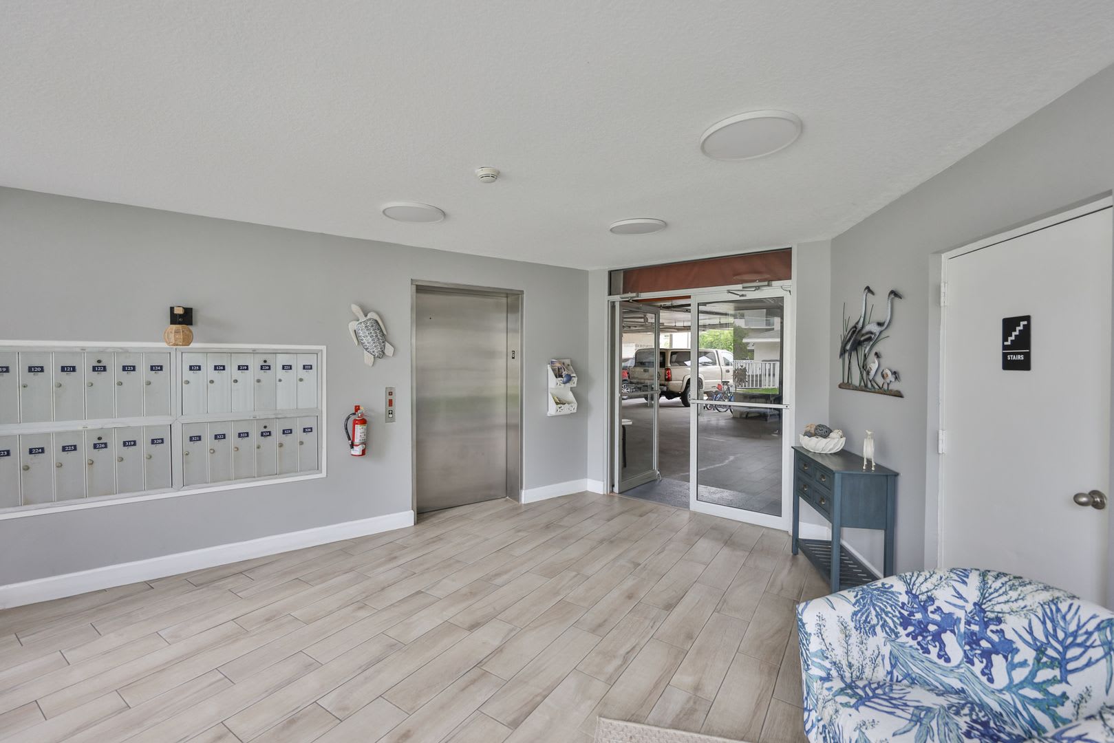 All Utilities Included! 2BR/2BA Condo with Water View, Screened Balcony & Heated Pool – photo 4