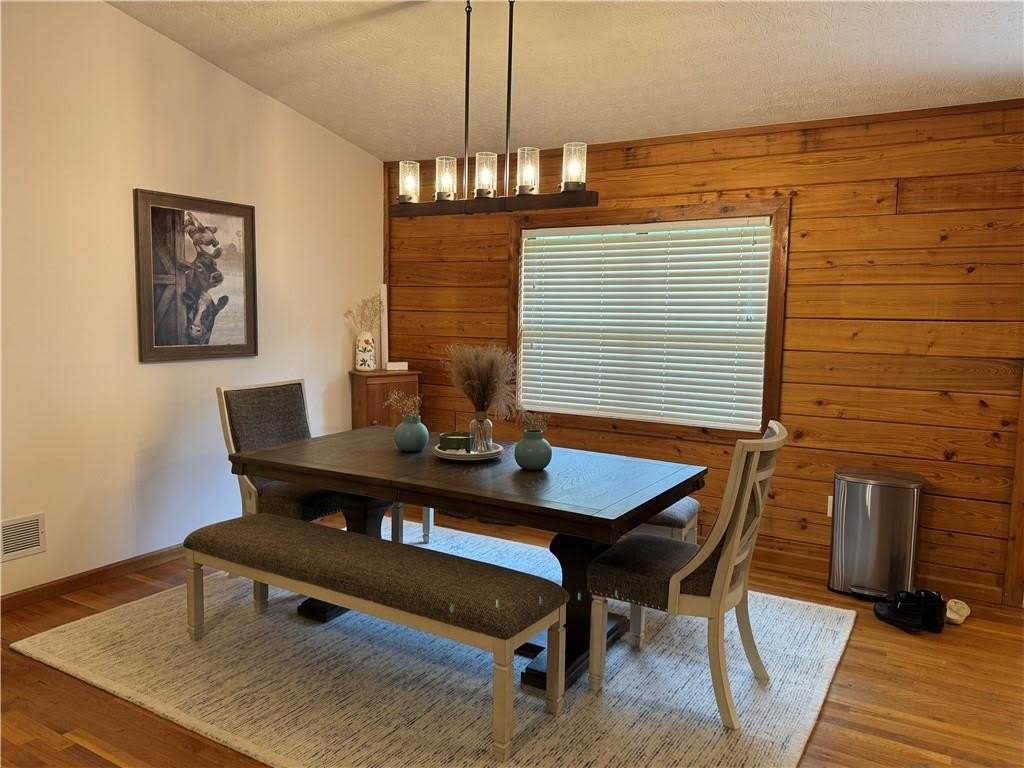 8911 Daerwater Drive – photo 5