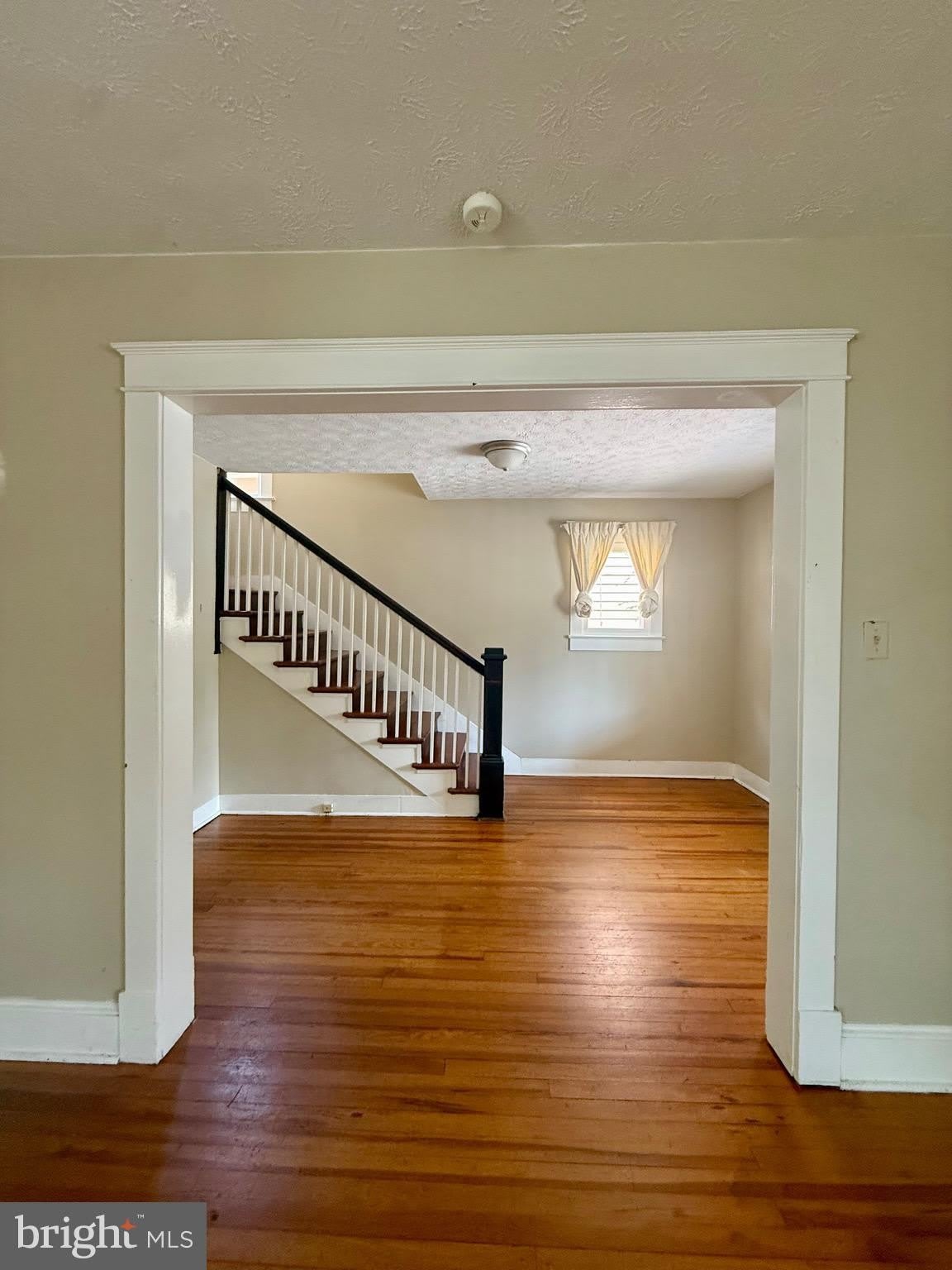 317 S KENT Street – photo 3
