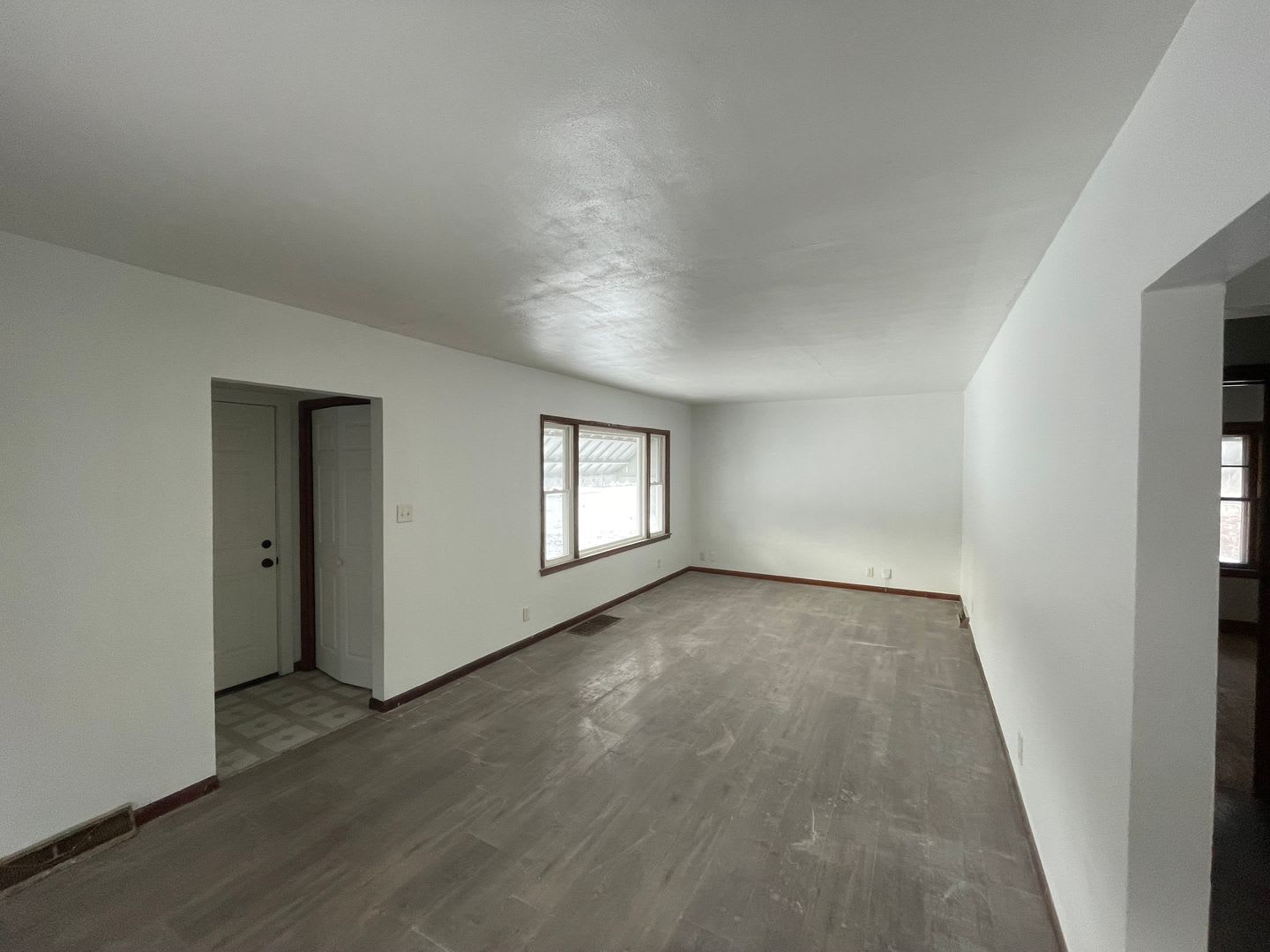 3 BED/1BATH SECTION 8 ACCEPTED HOME. MUST HAVE 3 BEDROOM VOUCHER – photo 3