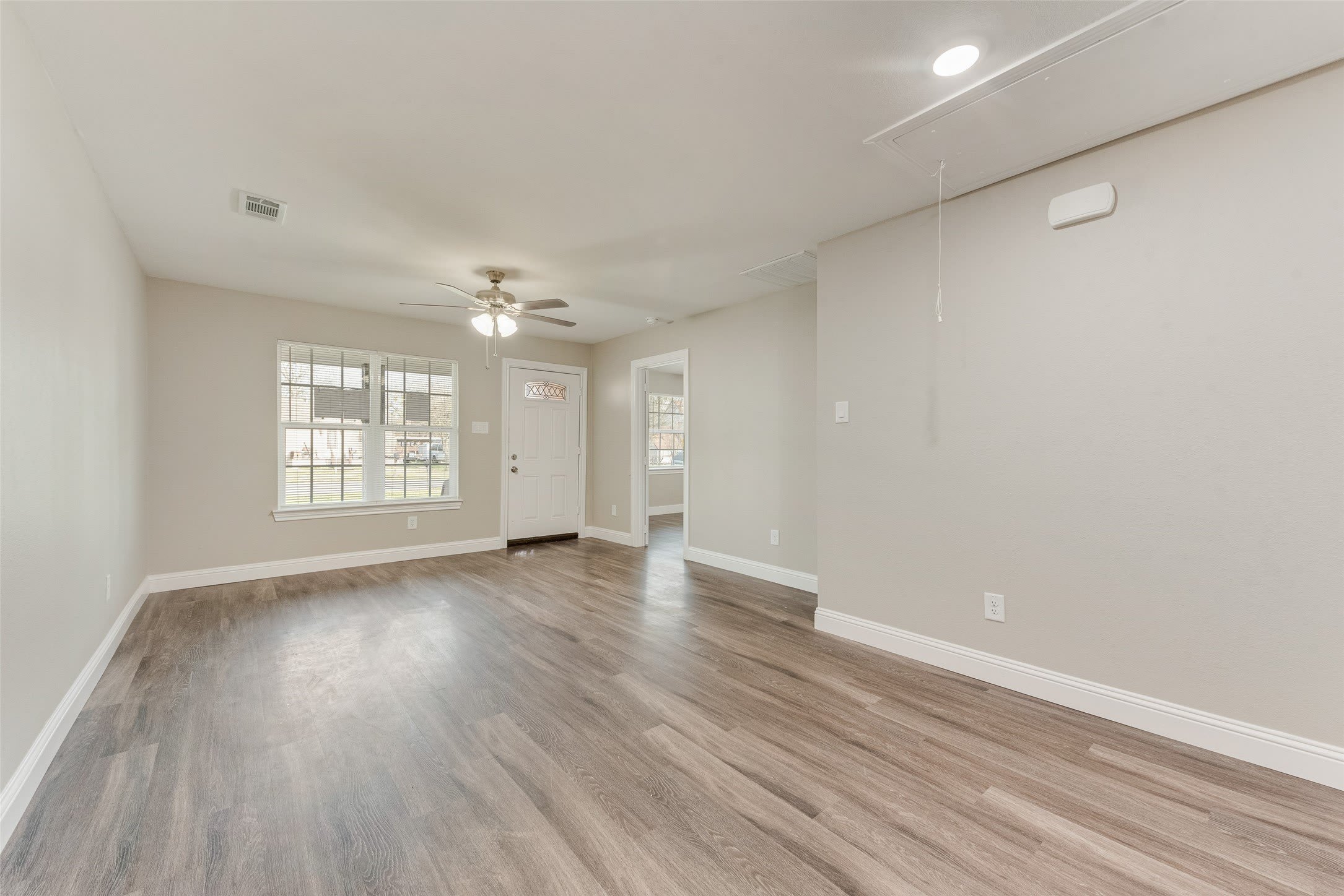 913 Live Oak Street – photo 3