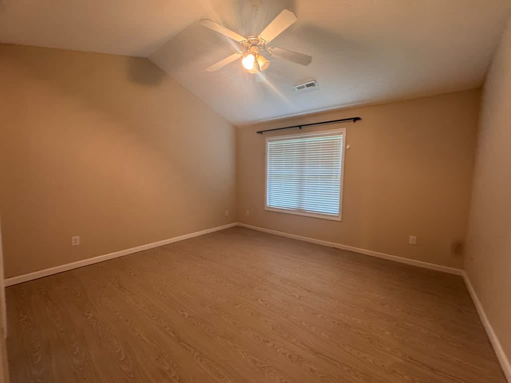 547 Lockwood Drive – photo 3