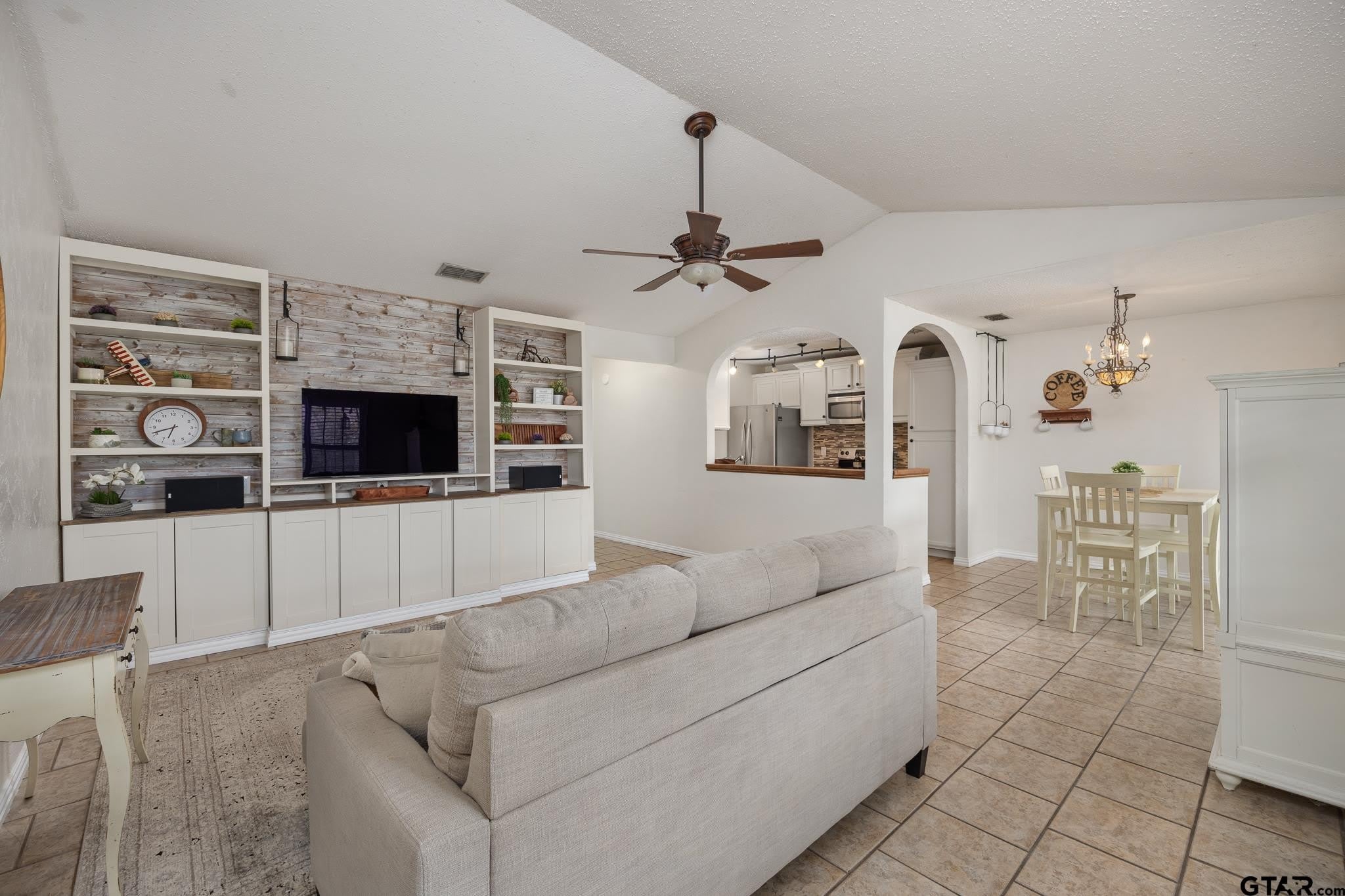400 S Town 308 – photo 1