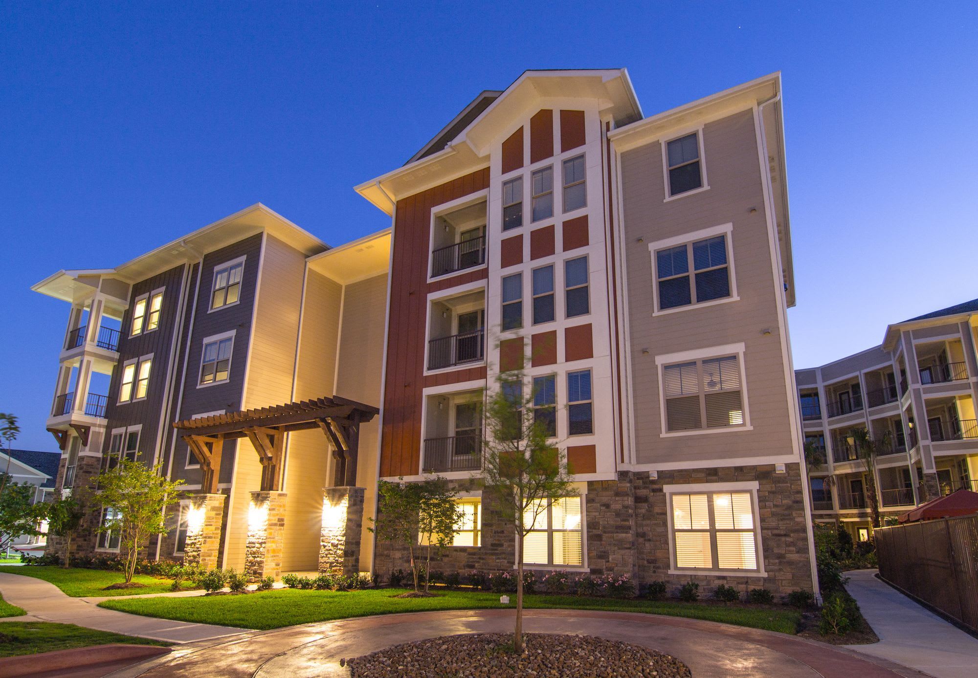 The Pointe at West Lake – photo 2