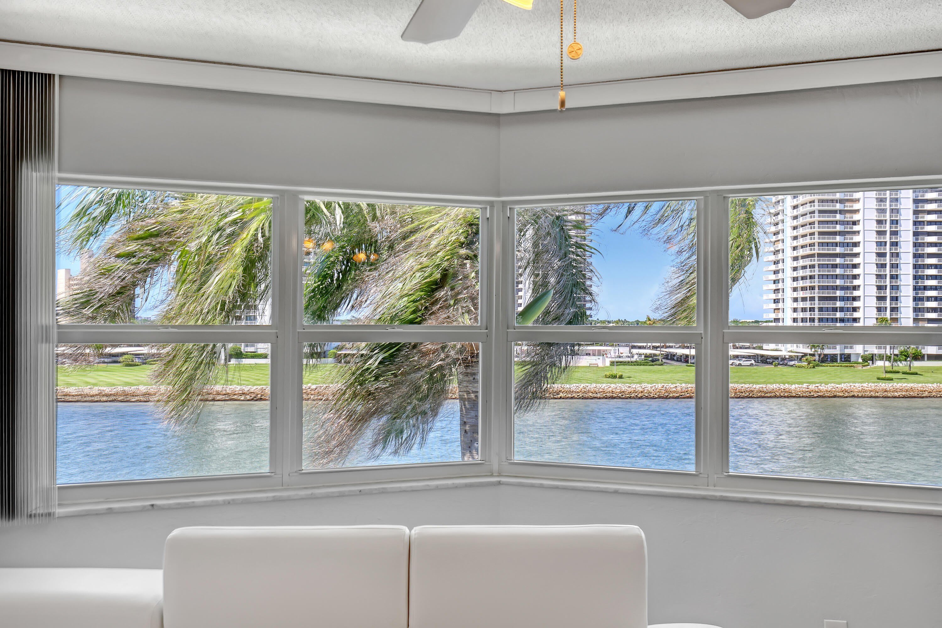 28 Yacht Club Drive – photo 2