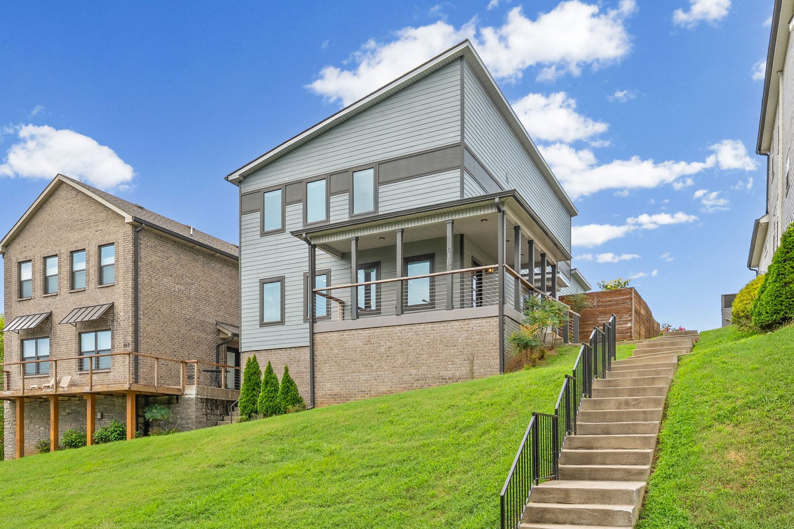 Modern Three Bedroom! – photo 1