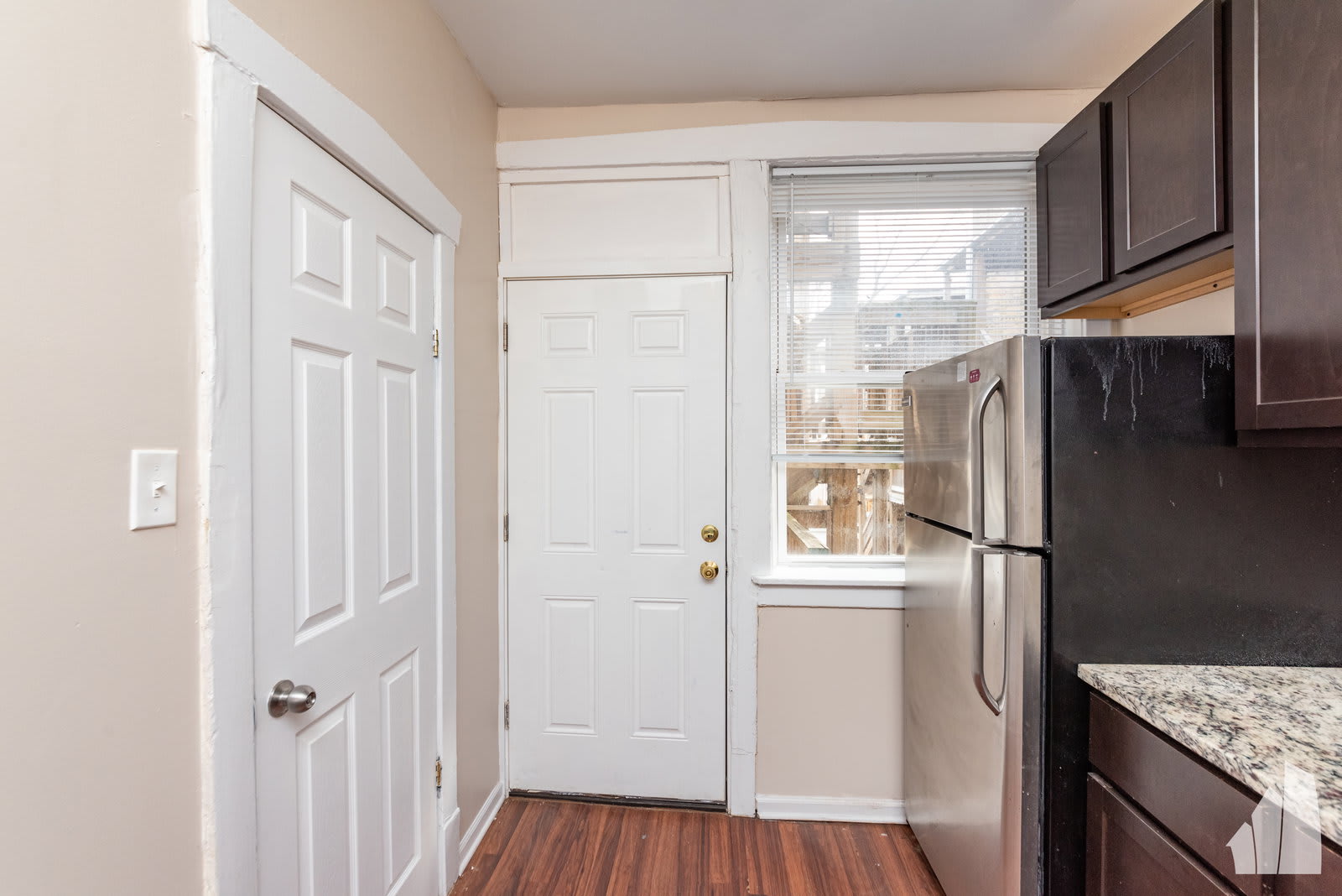 3751 West Sunnyside Avenue – photo 4