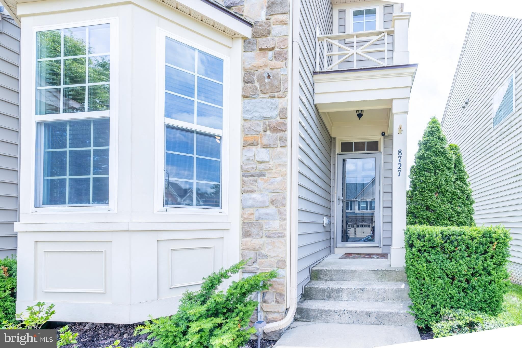 8727 RALEIGH Mews – photo 5