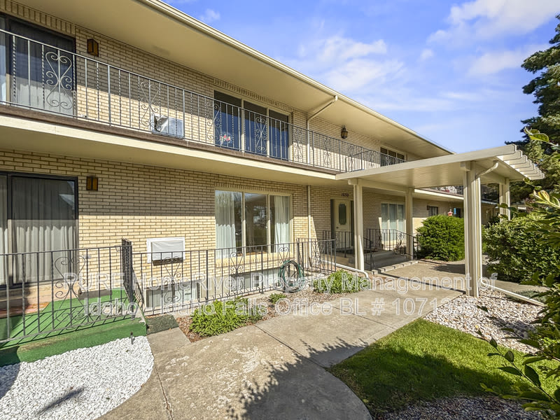 1830 Balboa Dr – photo 1
