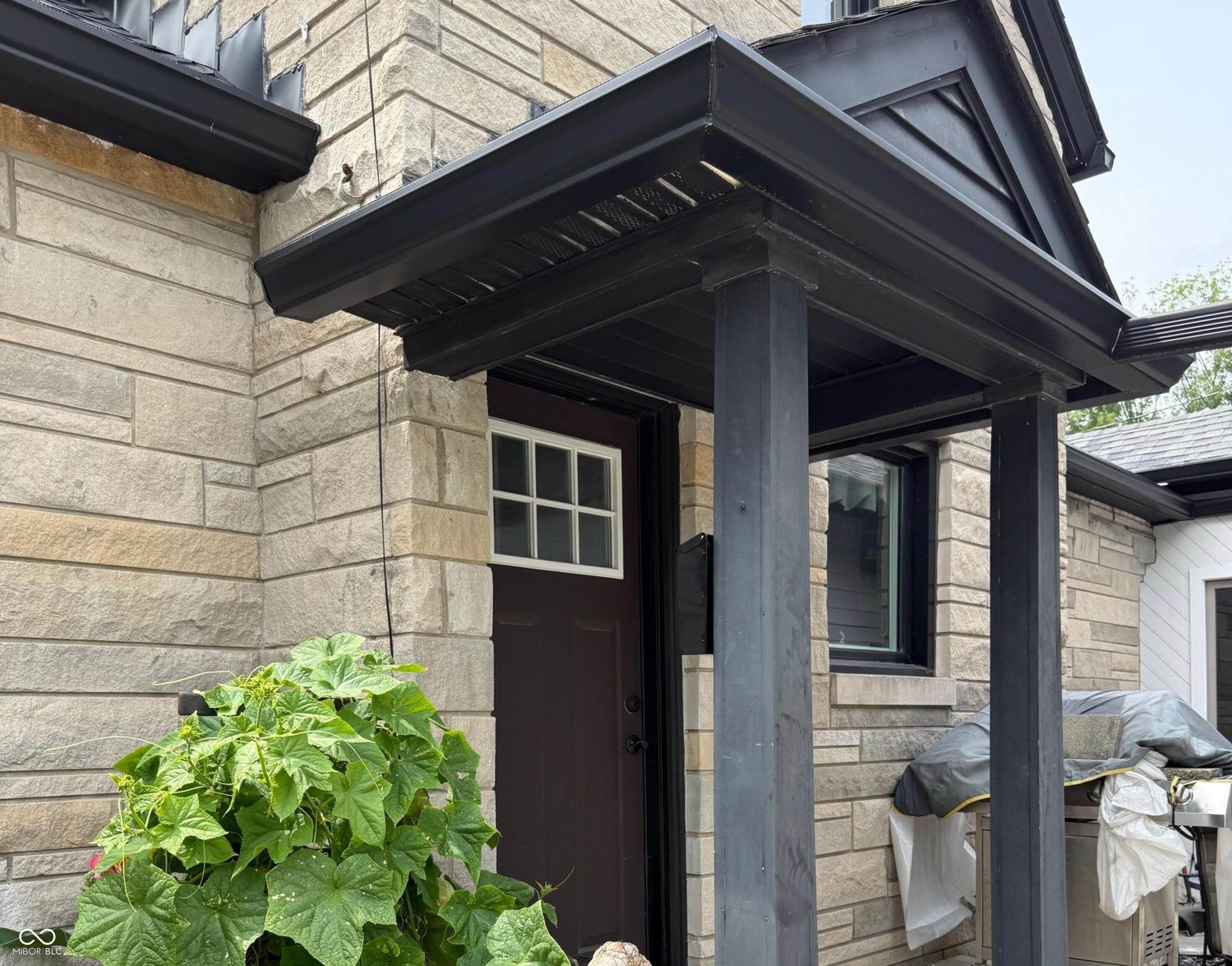 851 N Madison Avenue – photo 3