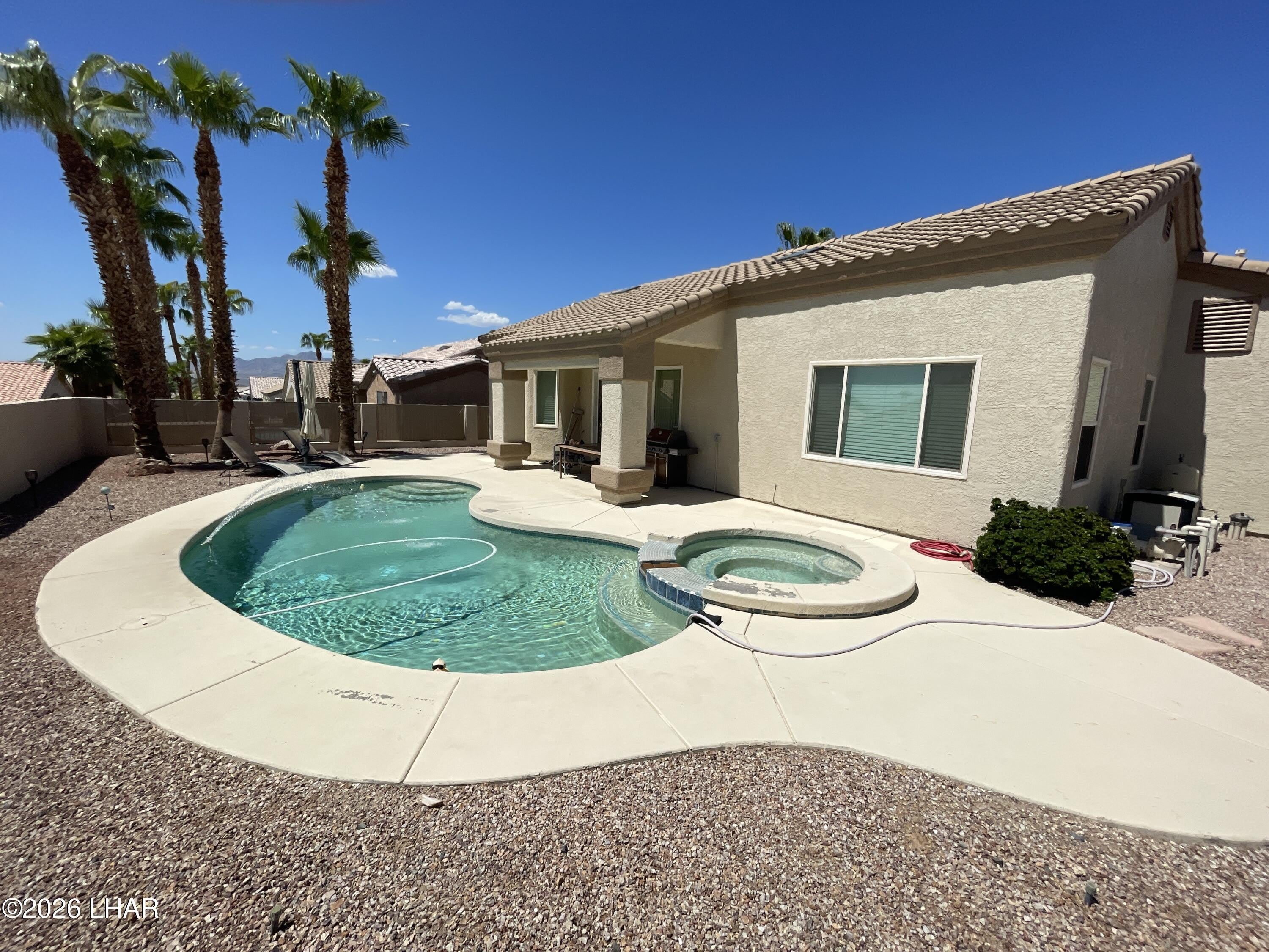 2442 Dawn Dr – photo 3