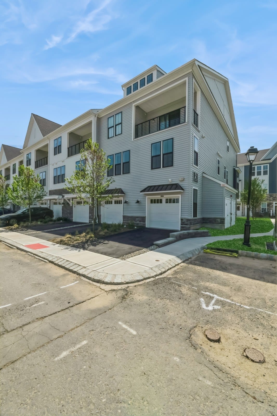2107 Donatello Dr – photo 3