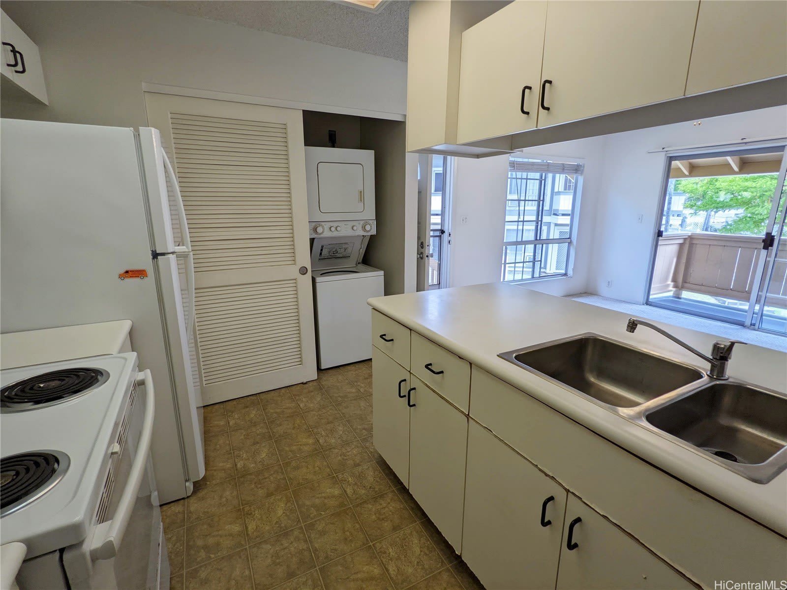 373 Mananai Place – photo 5