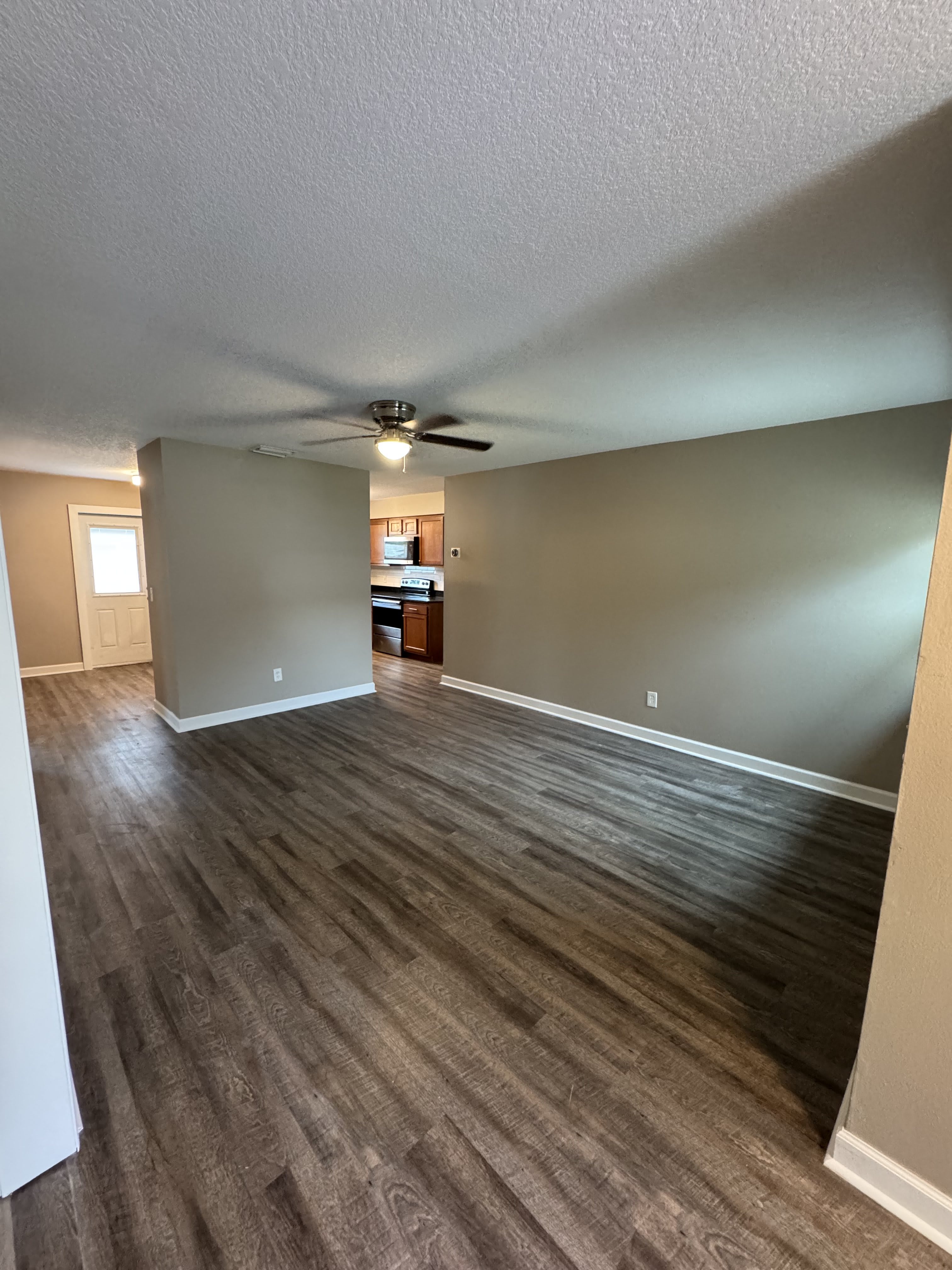 6205 South Church Avenue – photo 4