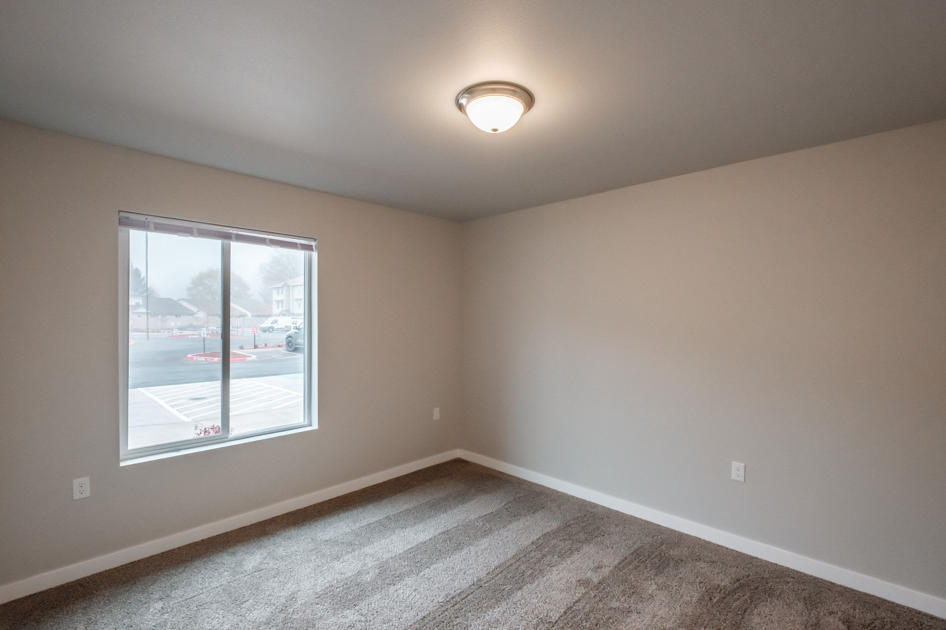 Evergreen Valley Apartments – photo 2