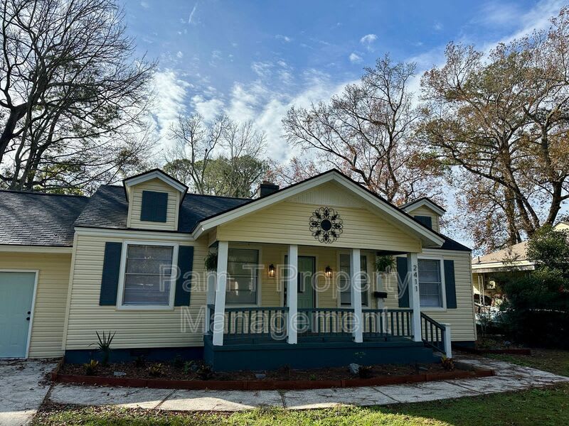 2411 E 39Th St – photo 2